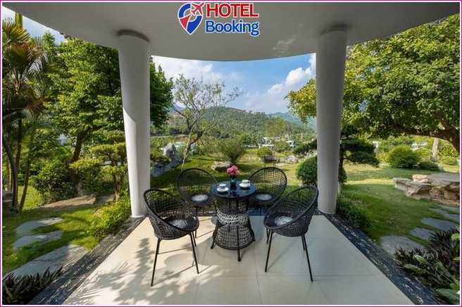 Ivory Villas Resort Hòa Bình