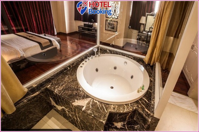 Moonlight Hotel Huế